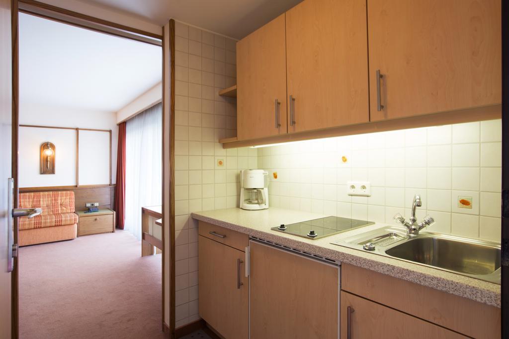 Apartmenthaus Brixen & Haus Central Brixen im Thale Pokoj fotografie